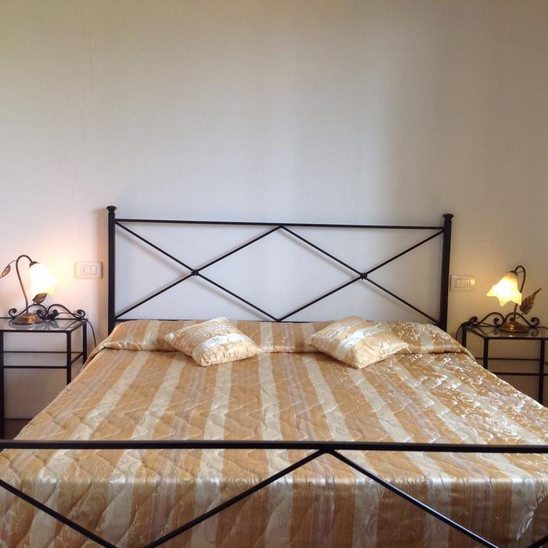 Agriturismo Belvedere Pescia Romana Habitación foto